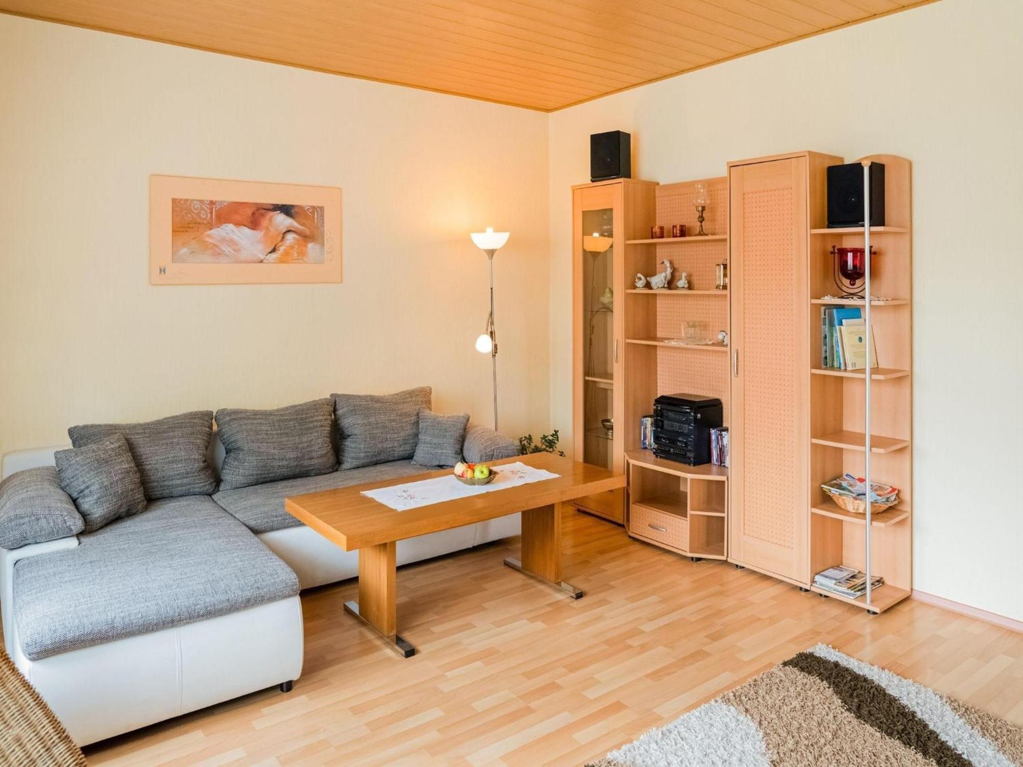 Apartment Luxurious In Near Public Pool