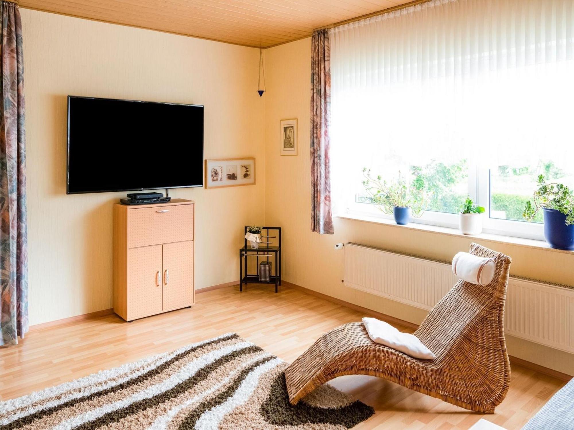 Luxurious In Near Public Pool Apartment *